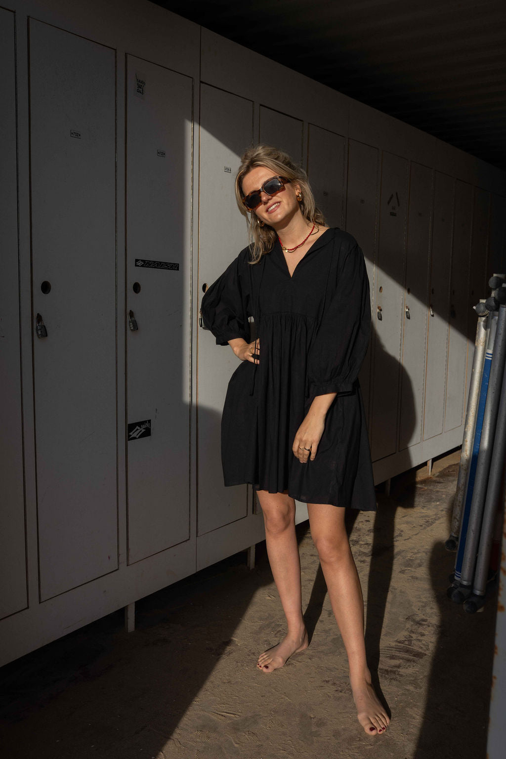 Zwarte mini jurk met ballonmouwen